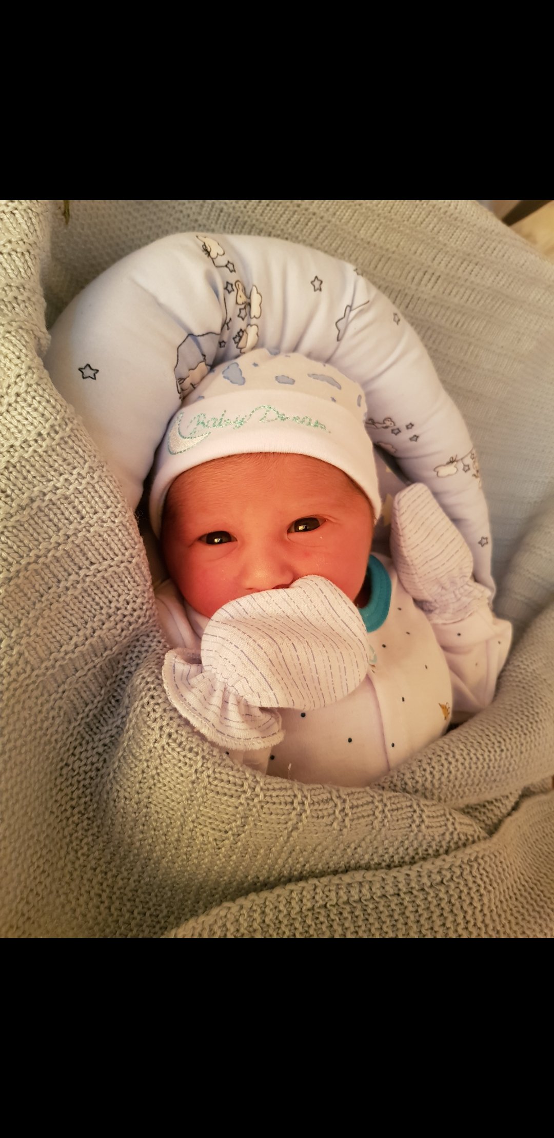 متولد شدن نوزاد آرن جهانگیری