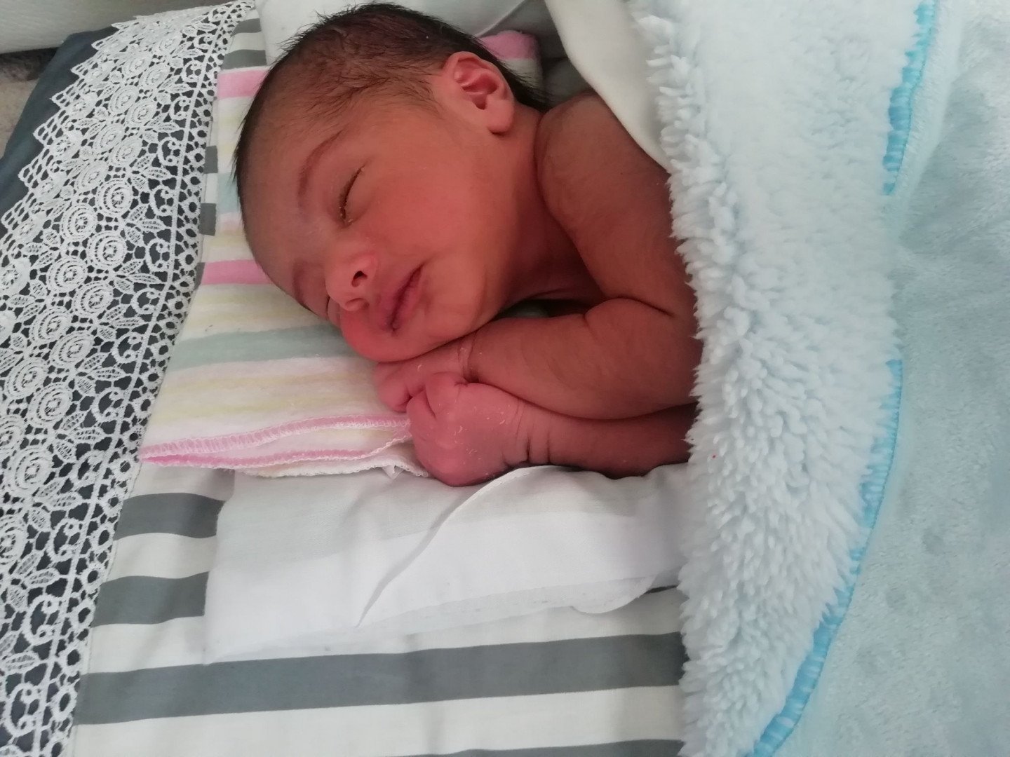 متولد شدن نوزاد علی درویشی