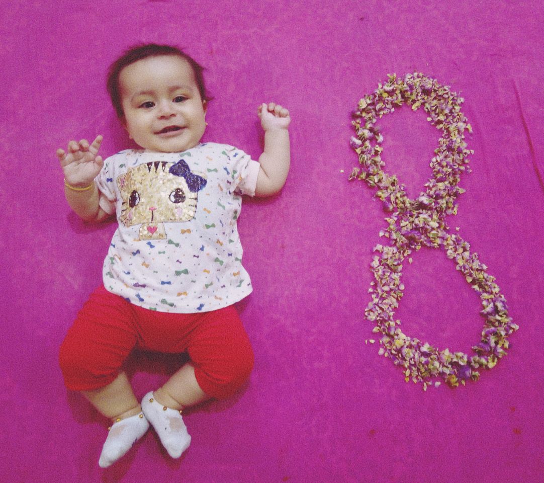 هشت ماهگی نوزاد mahdis zadehtaghi