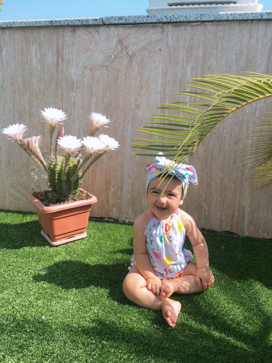 چهار‌دست و پا رفتن نوزاد دلوین قلی نژاد