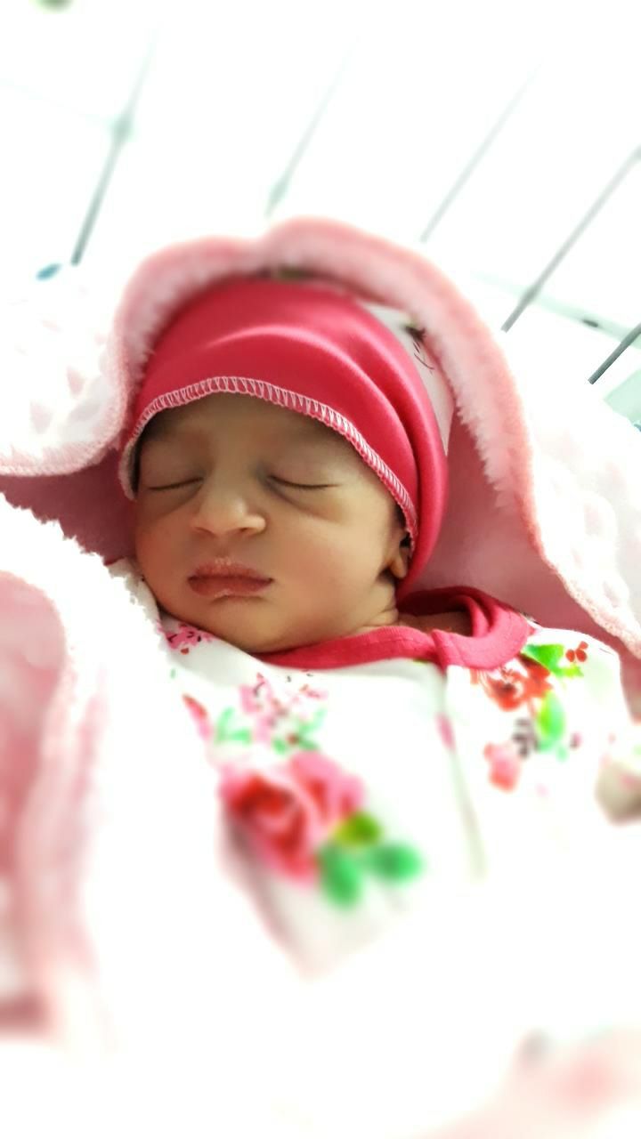 متولد شدن نوزاد هلن سلیمی