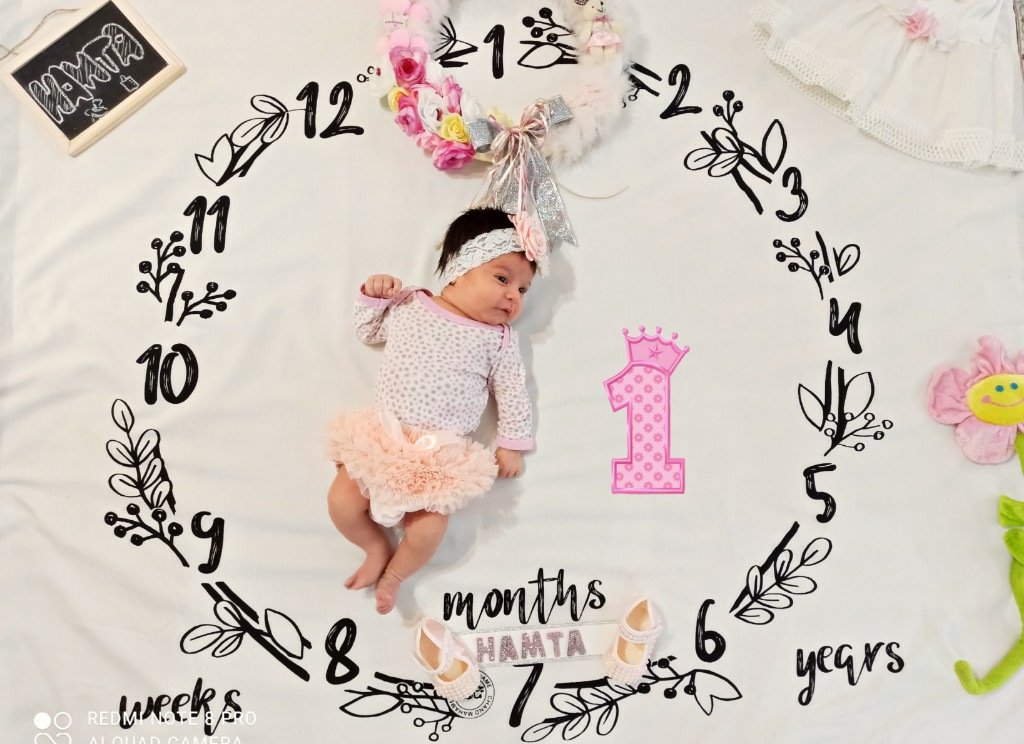 یک ماهگی نوزاد همتا همتی