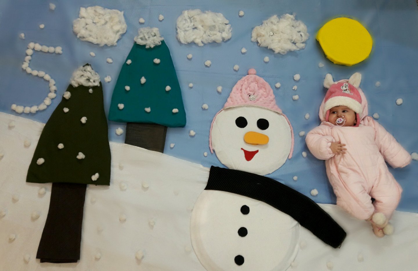 تم عکس زمستانی نوزاد هانا قلی زاده