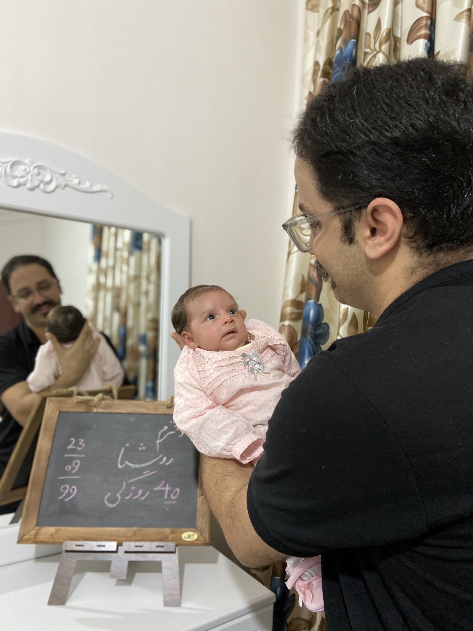 یک ماهگی نوزاد روشنا روحانی زاده