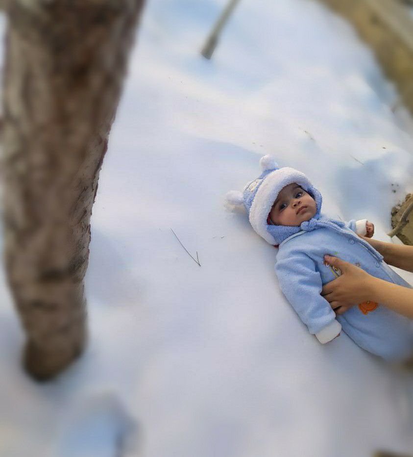 تم عکس زمستانی نوزاد سلین وحیدیان