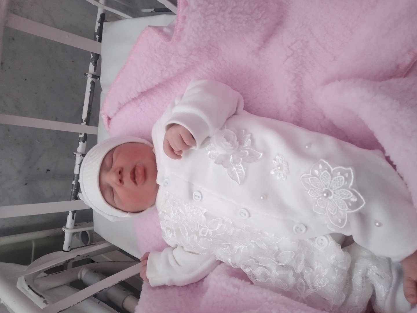 متولد شدن نوزاد نازنین زهرا باب