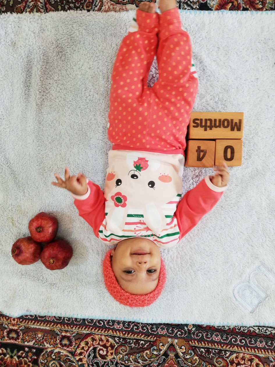 شب یلدا کودک ریحانه گلی