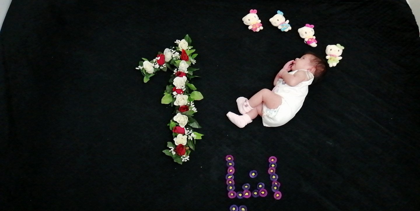 یک ماهگی نوزاد آنیا بهرامی