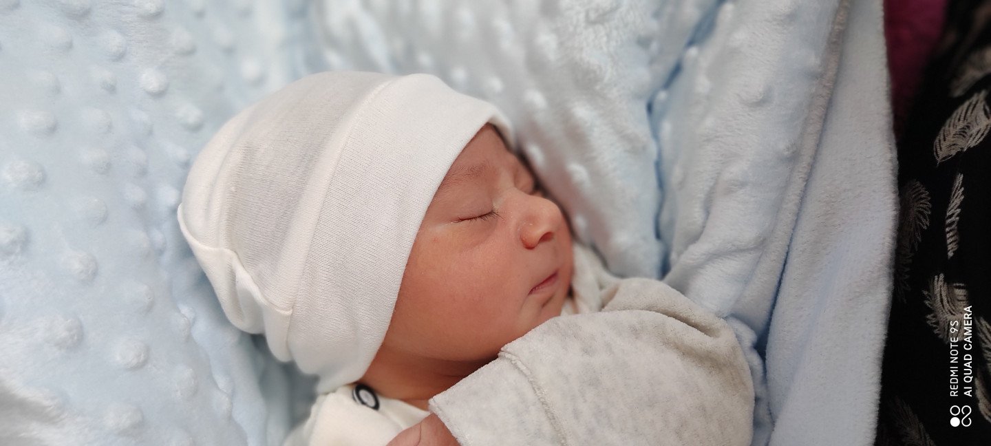 متولد شدن نوزاد میران رحیم پور