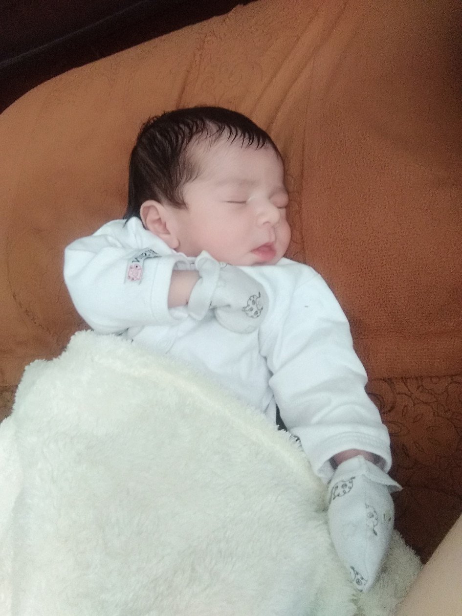 متولد شدن نوزاد arsam.jon