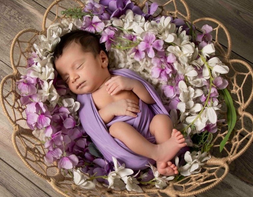 یک ماهگی نوزاد بهاره مقیسه