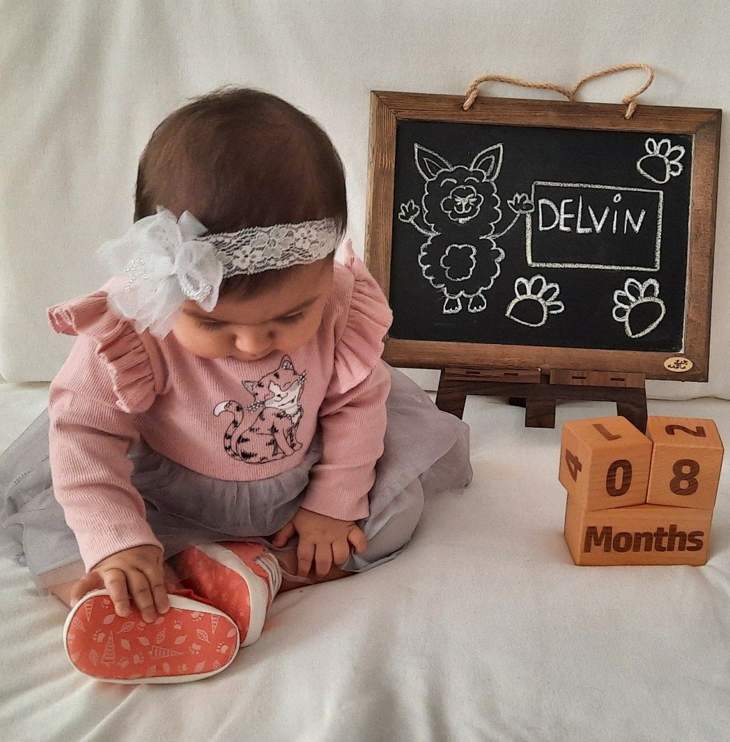 هشت ماهگی نوزاد delvin