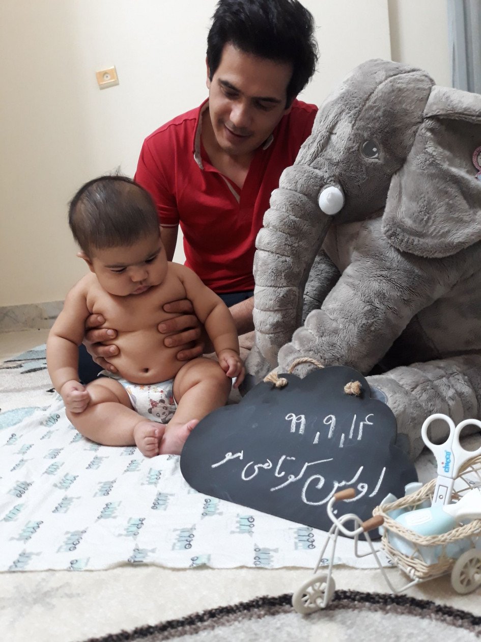 اصلاح موی نوزاد کوروش عنابستانی