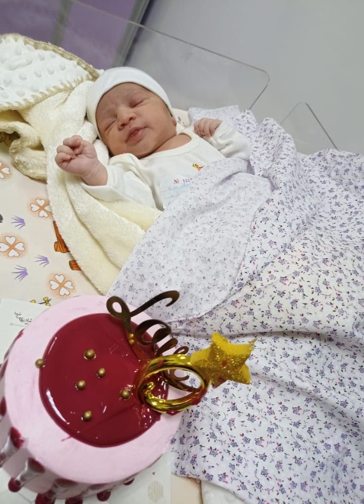 عکس نوزاد دختر پانیذ منصوری