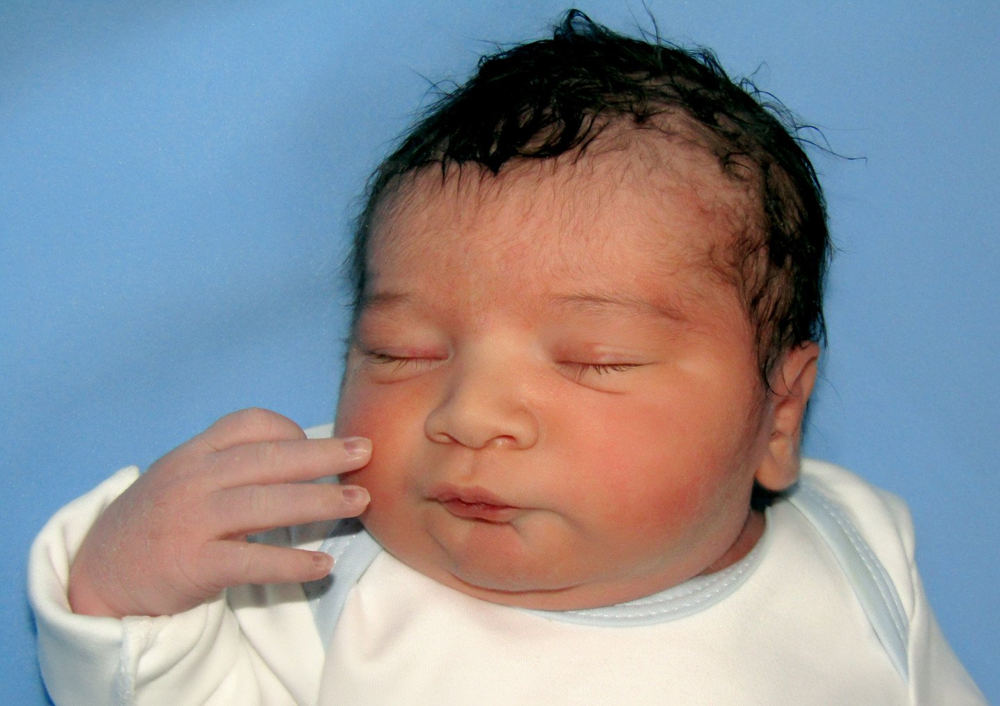 به دنیا اومدنم سهند نصیرپور