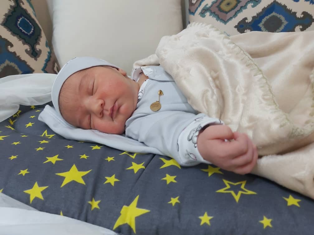 به دنیا اومدنم سهند نصیرپور