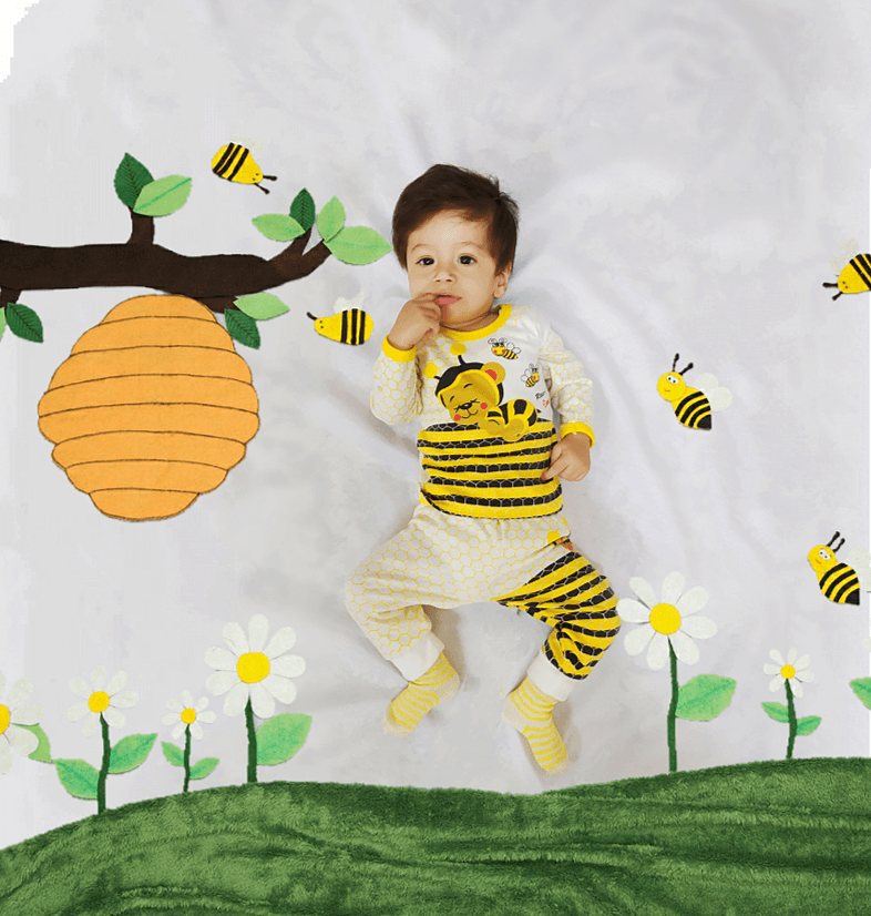 چهار‌دست و پا رفتن نوزاد ارسلان صادقی