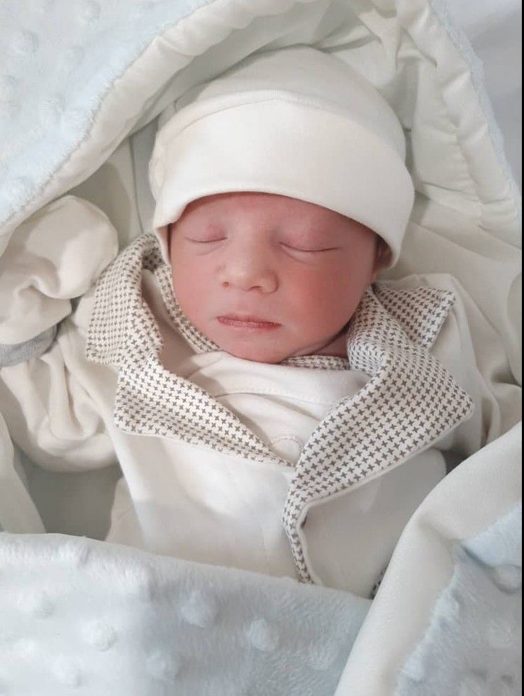 متولد شدن نوزاد سورنا دارابی