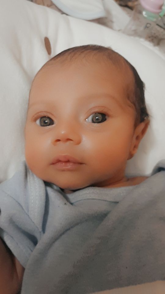 یک ماهگی نوزاد آرتمیس مرقی نیاسری