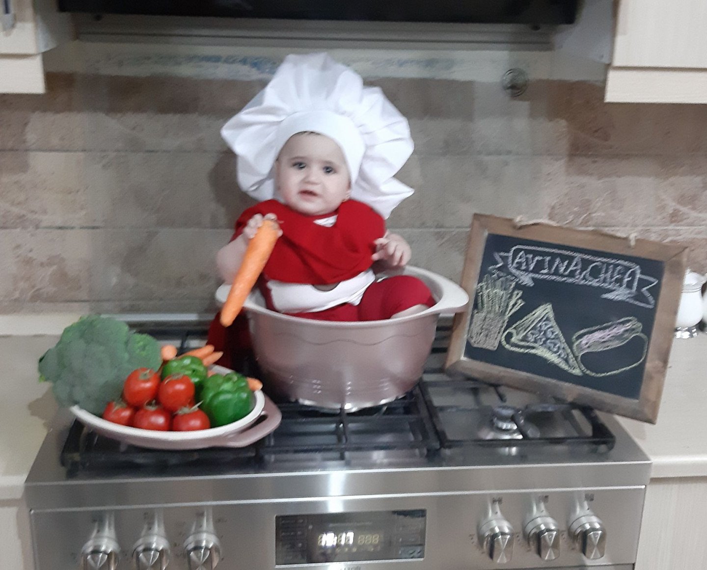 هشت ماهگی نوزاد آوینا احمدی