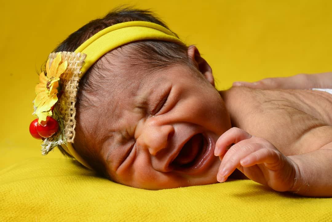 متولد شدن نوزاد همتاقرایی