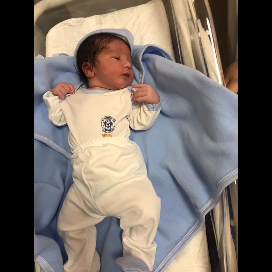 متولد شدن نوزاد روژمان محمدکریمی