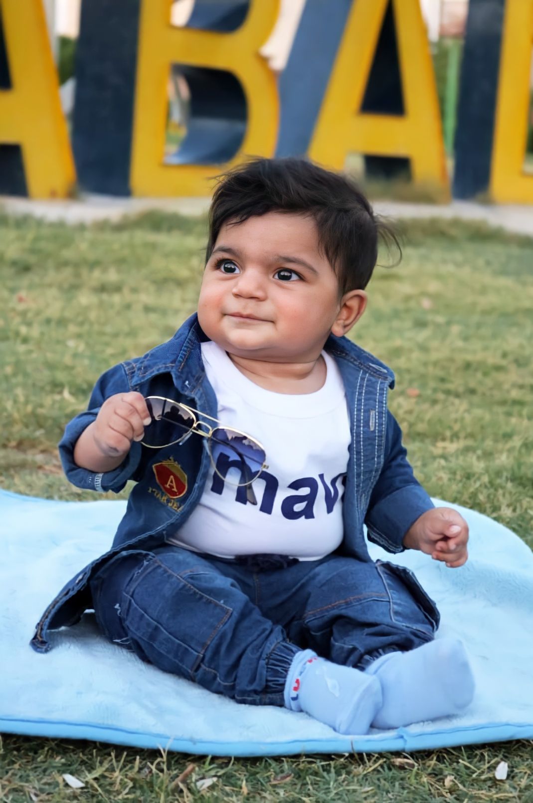 اولین نشستن نوزاد بنیامین ربیعی