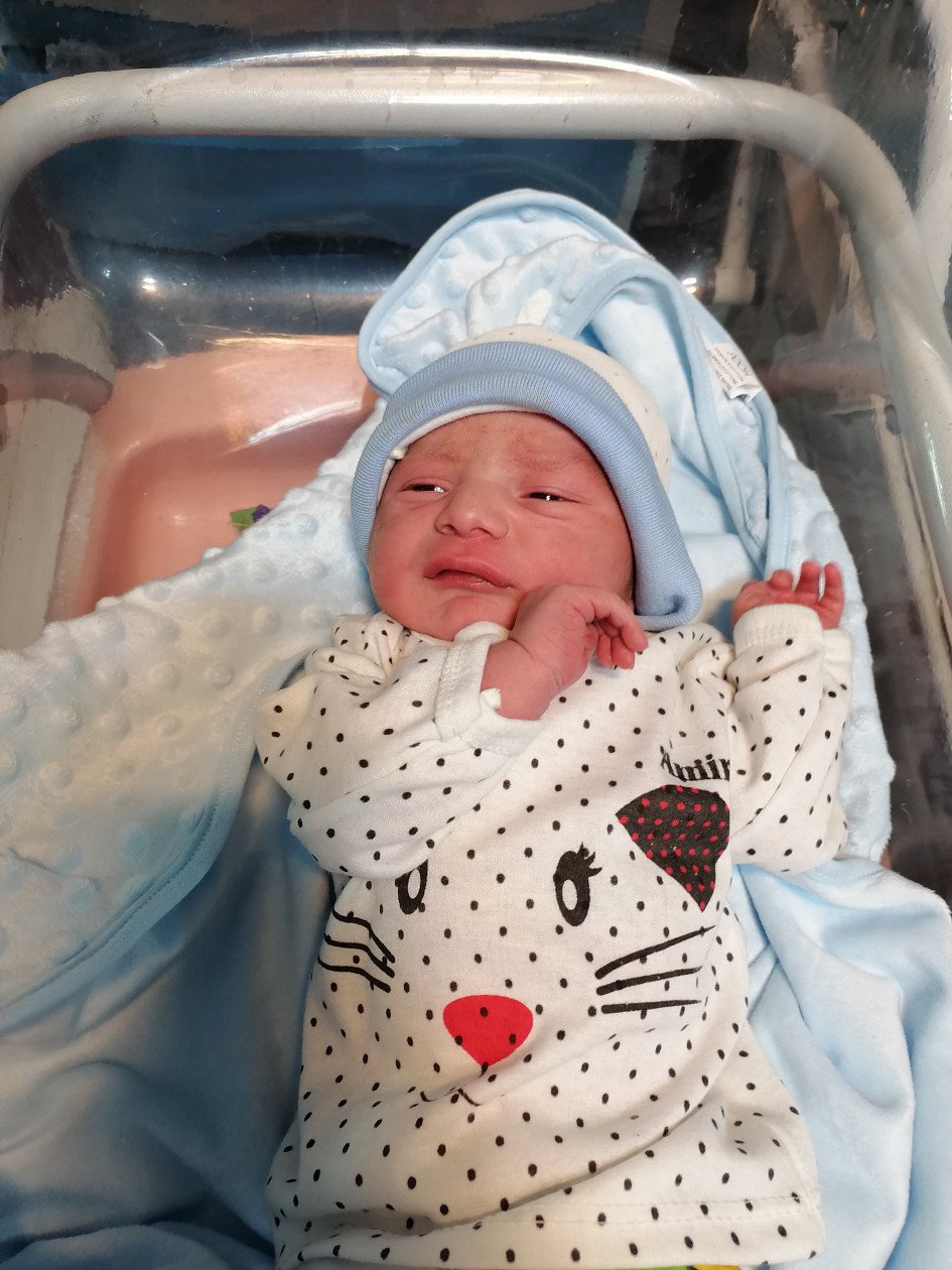 متولد شدن نوزاد آرش جمشیدی