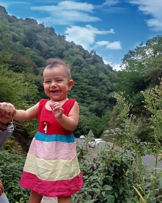 ایستادن نوزاد بنیتا غفاری