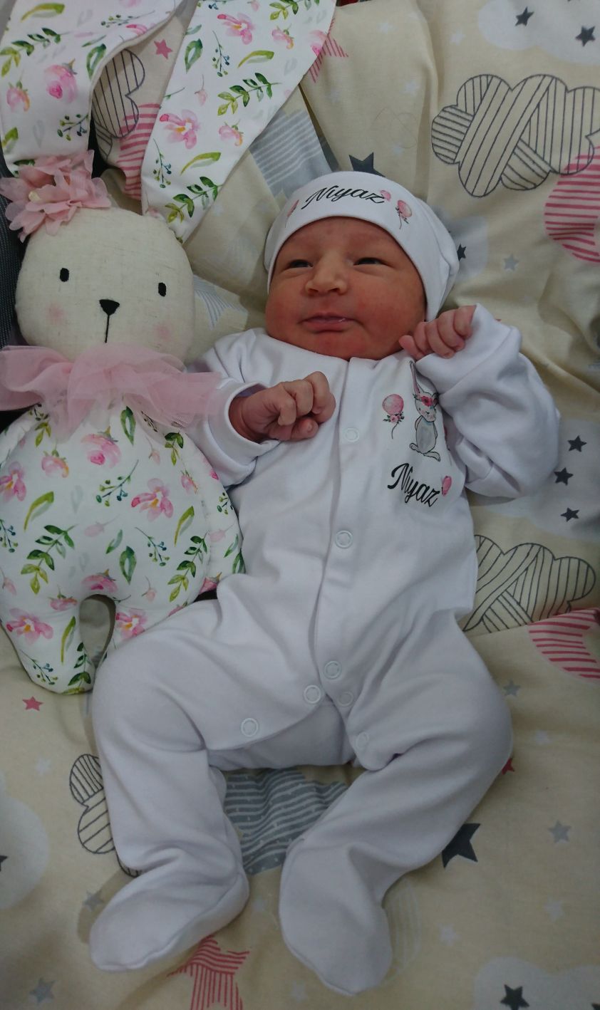 متولد شدن نوزاد niyaz