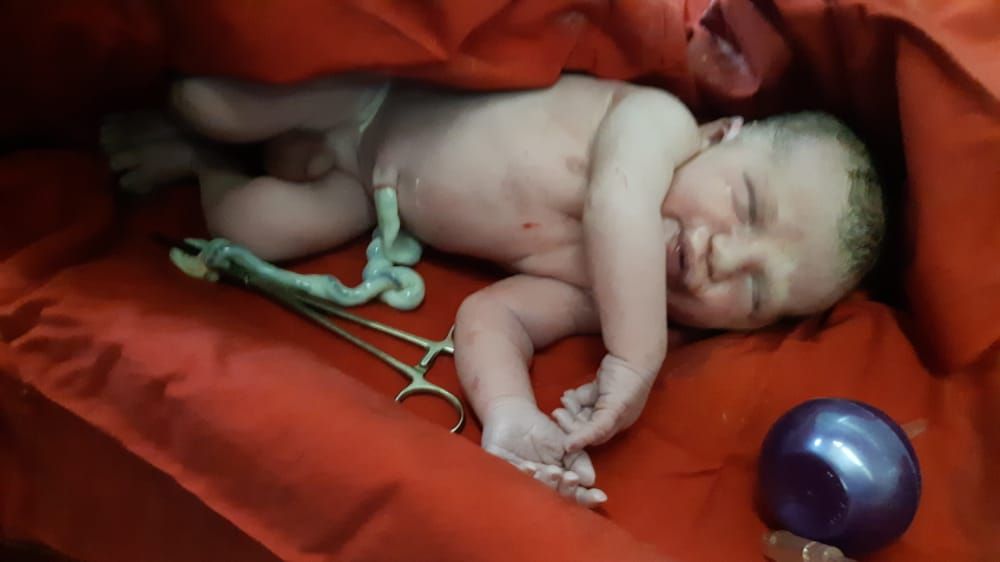 متولد شدن نوزاد ماتیار شکرالهی