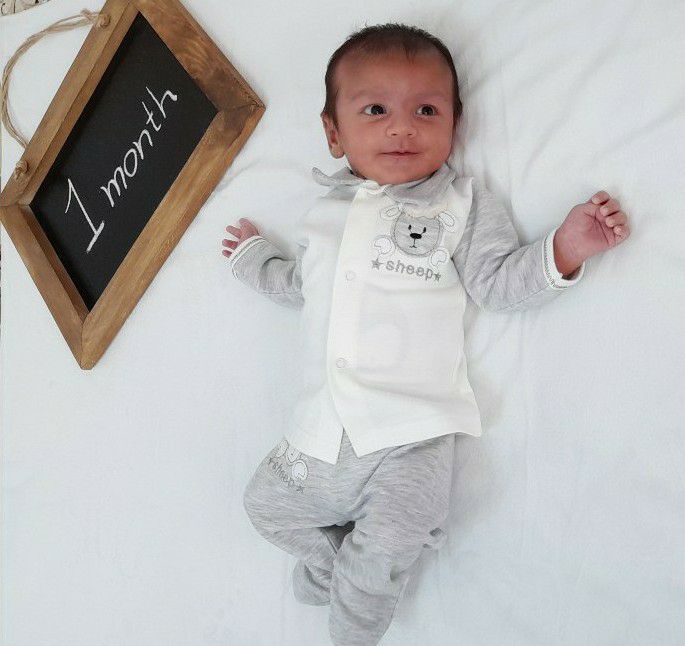 یک ماهگی نوزاد آرتان حامدی