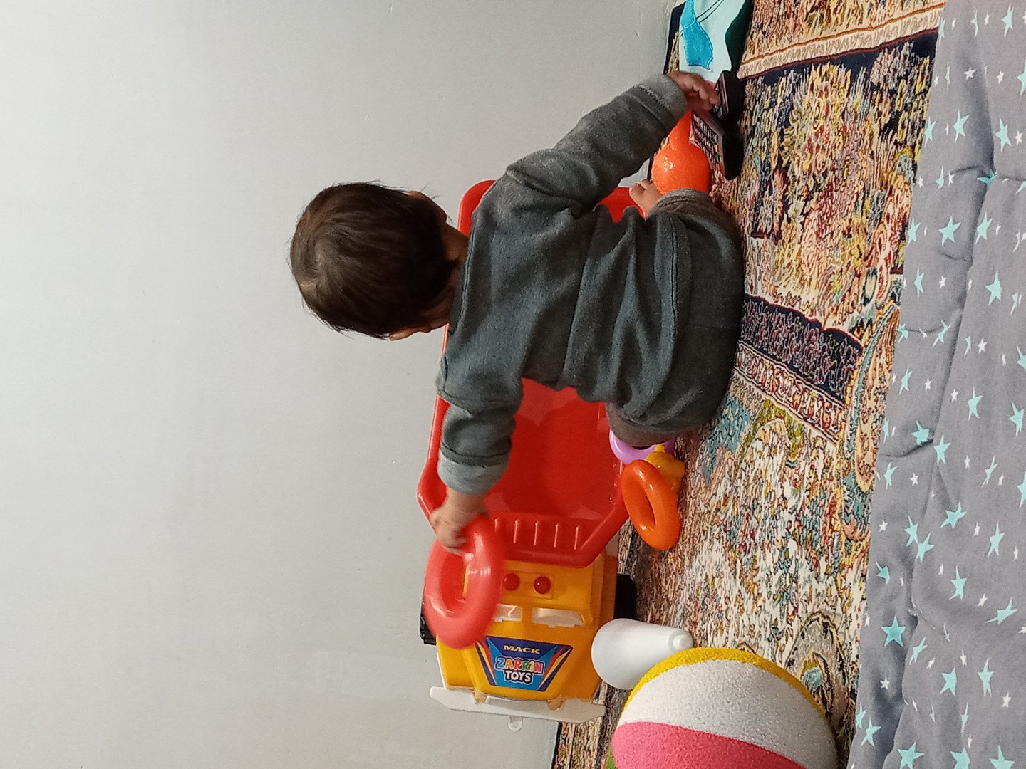 هشت ماهگی نوزاد علیسان کامیاب