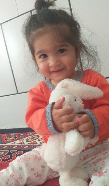 عروسک مورد علاقه النا اکبری