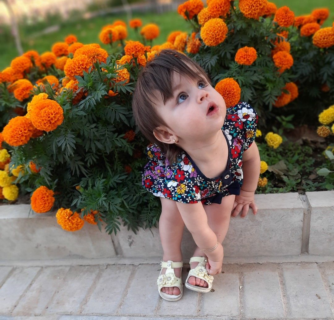 شانزده ماهگی کودک محنا  زین العابدینی