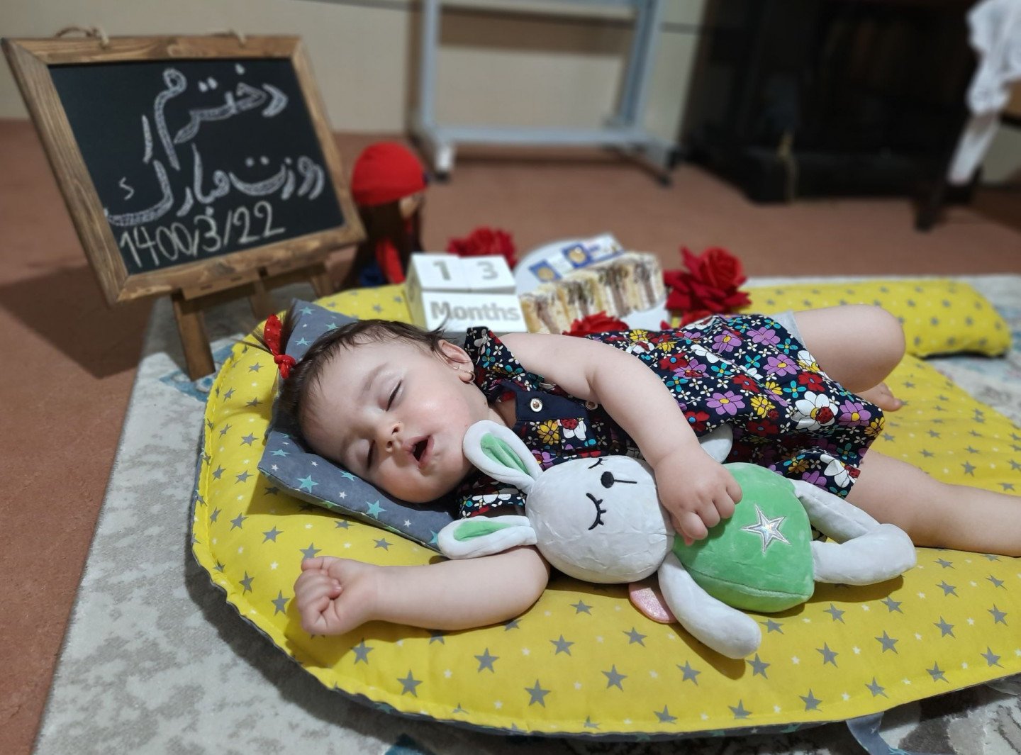 سیزده ماهگی کودک محنا  زین العابدینی