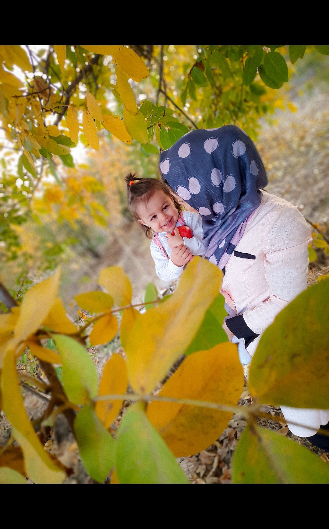 عکس مادر و کودک محنا  زین العابدینی