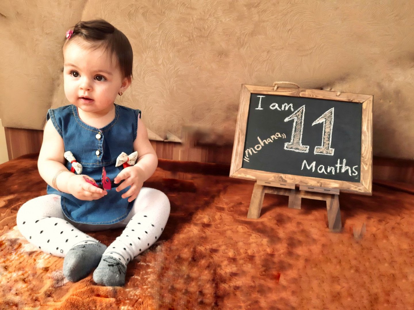 یازده ماهگی نوزاد محنا  زین العابدینی