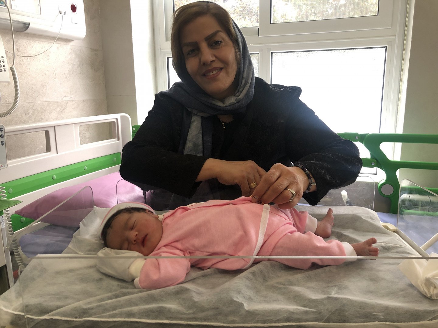 متولد شدن نوزاد مهرو بَراهيمي