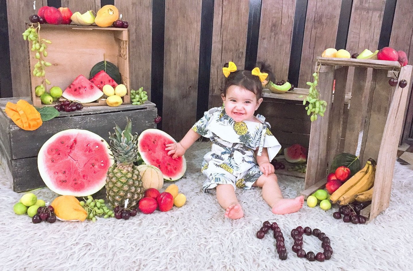 عکاسی با میوه فلورا خانم