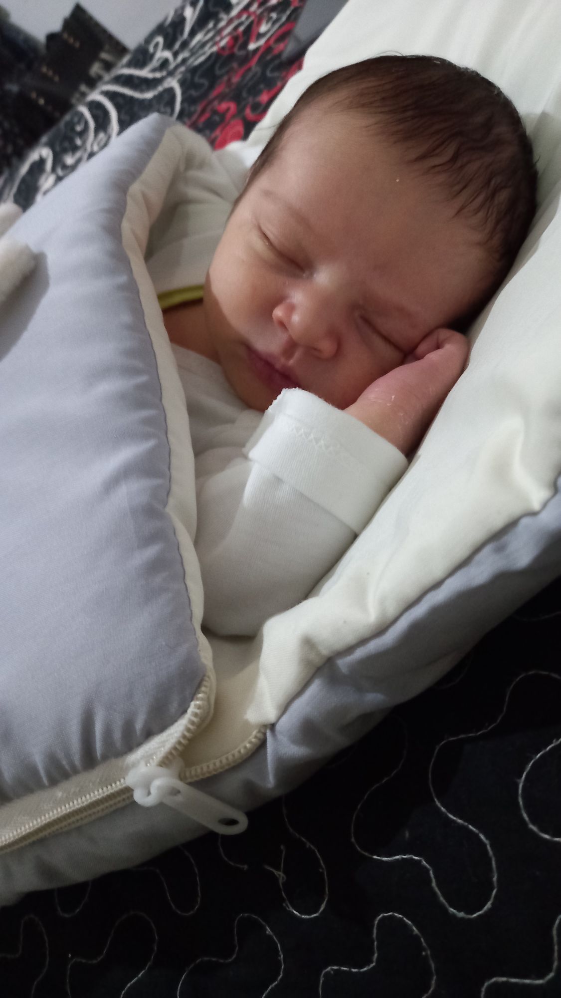 یک ماهگی نوزاد مهدی لطیف فرخانی