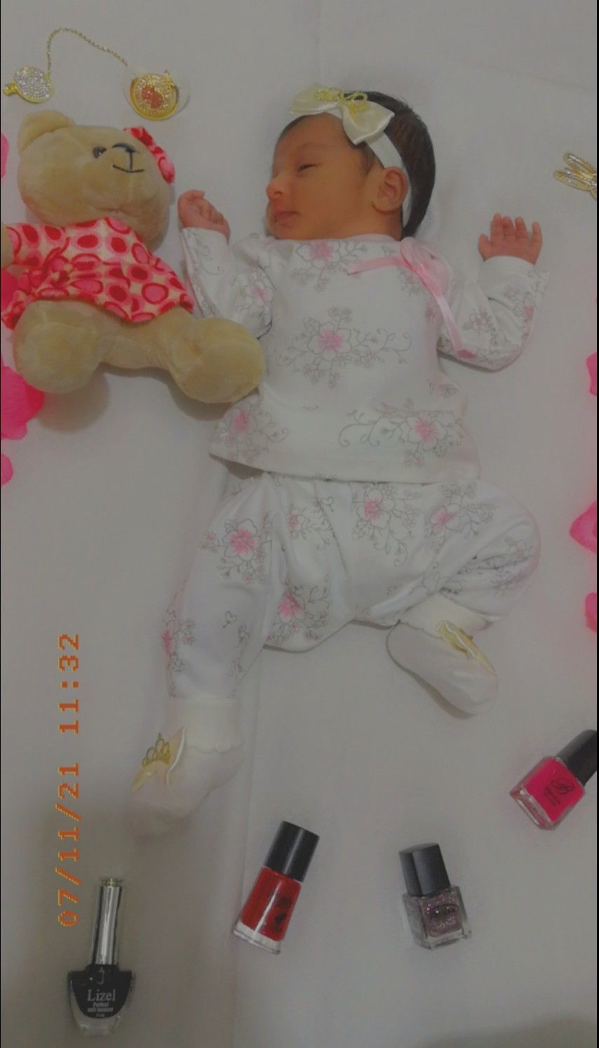 یک ماهگی نوزاد مارال تاجیک