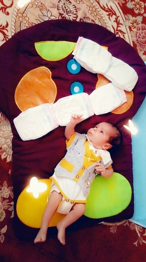یک ماهگی نوزاد محمدرضاباغبان