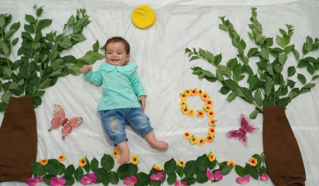 نه ماهگی نوزاد یگانه دانشمند