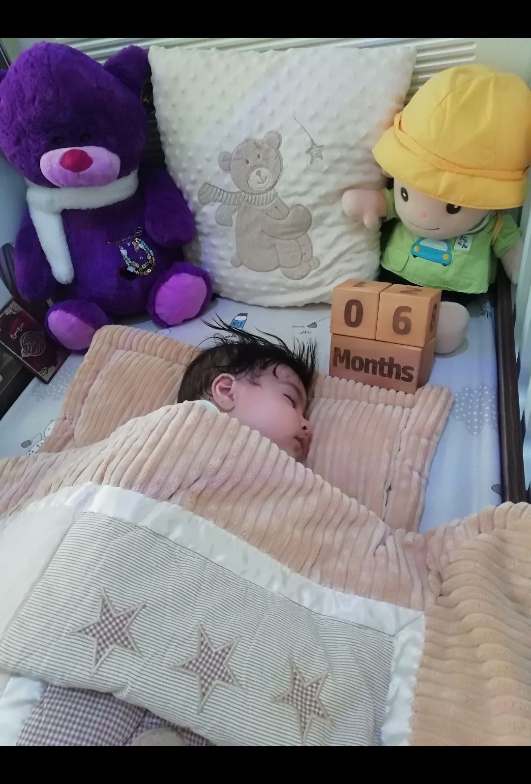 شش ماهگی نوزاد محمد جواد مغخمیان