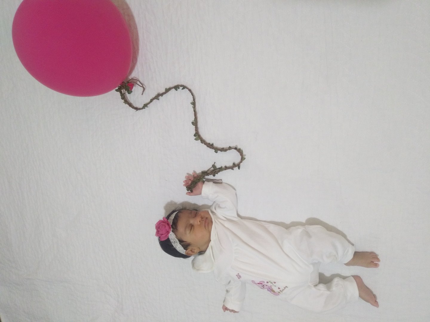 یک ماهگی نوزاد سوگل احمدی