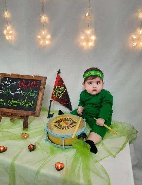 اولین نشستن نوزاد سلنا خانوم ?