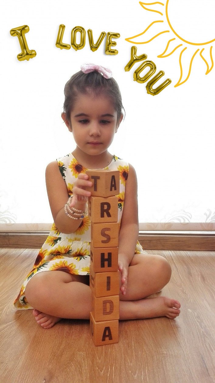 مکعب چوبی حروف لاتین آرشیدا اشرف نیا