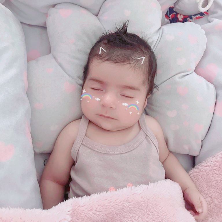 اولین خنده نوزاد هانا مددی