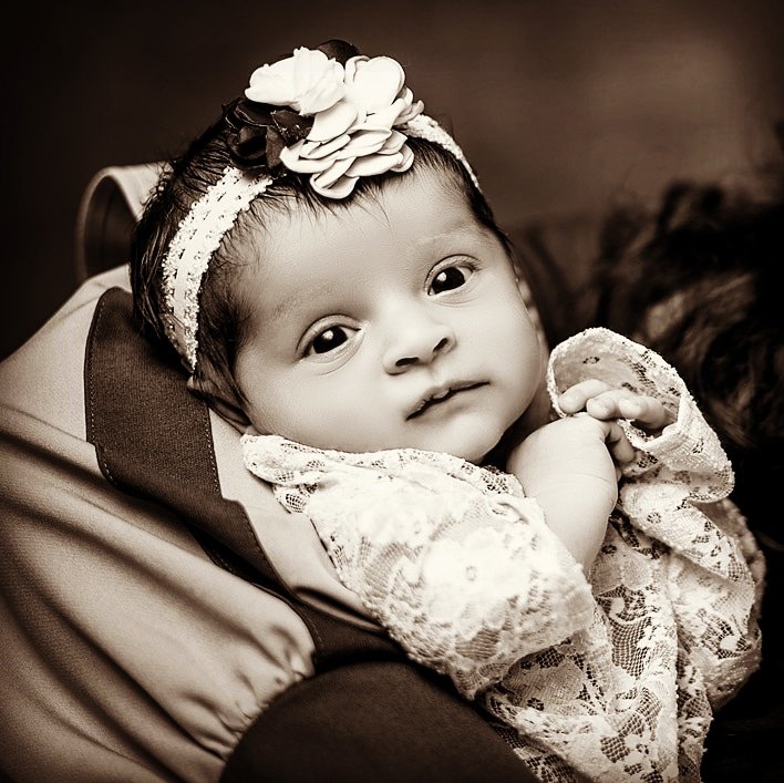 متولد شدن نوزاد یاسمین عبدالهی